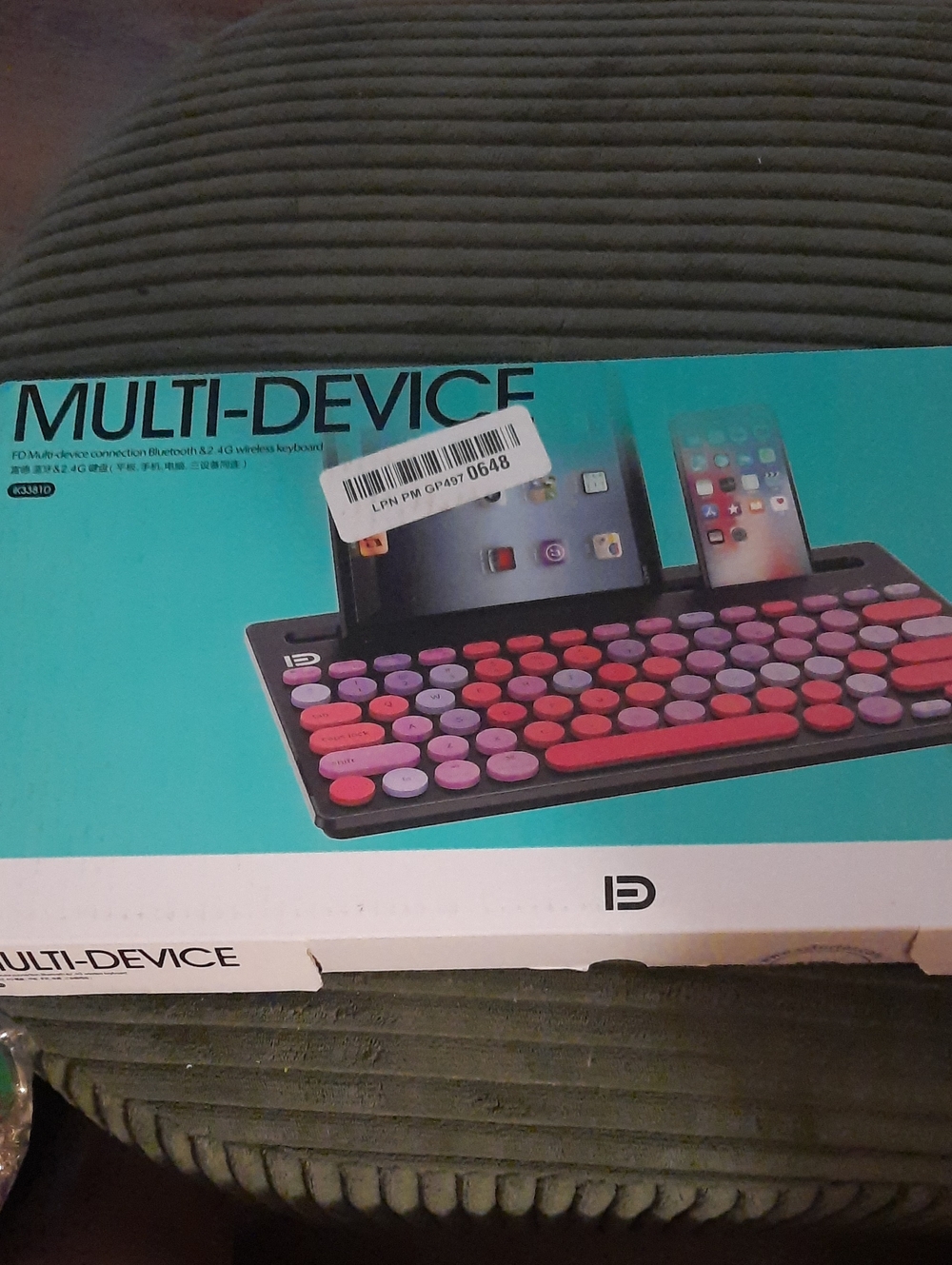 Multi-Device Bluetooth Keyboard with Green And White Round Keys